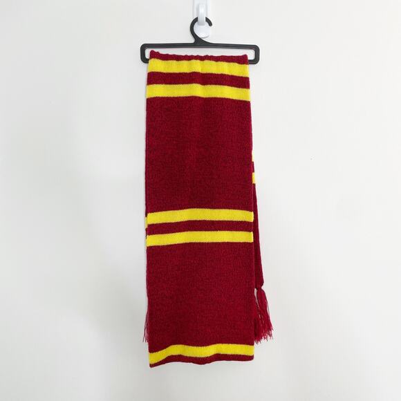 Harry Potter Gryffindor Fringe Scarf with Faux Vegan Leather Lion Emblem NWT - Picture 2 of 6
